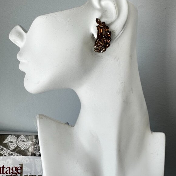 Vintage Earrings Signed "SHERMAN" Crescent Shape Round Baguette Crystals - Picture 3 of 10